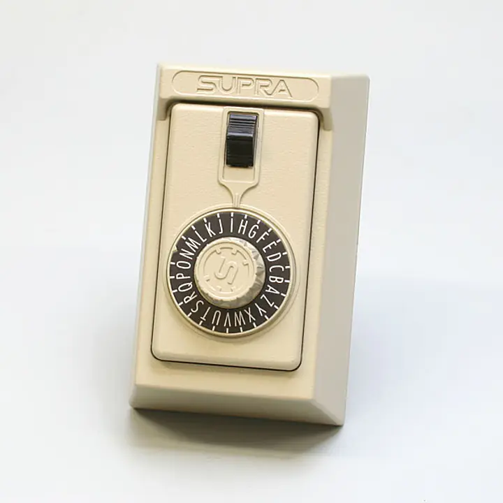 キーボックス・カギ番人（壁付け型ダイヤル式） - Master