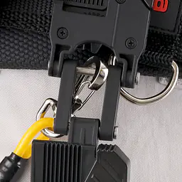セフホルダー 胴ベルト用 右ボタン 軽量樹脂 - Master